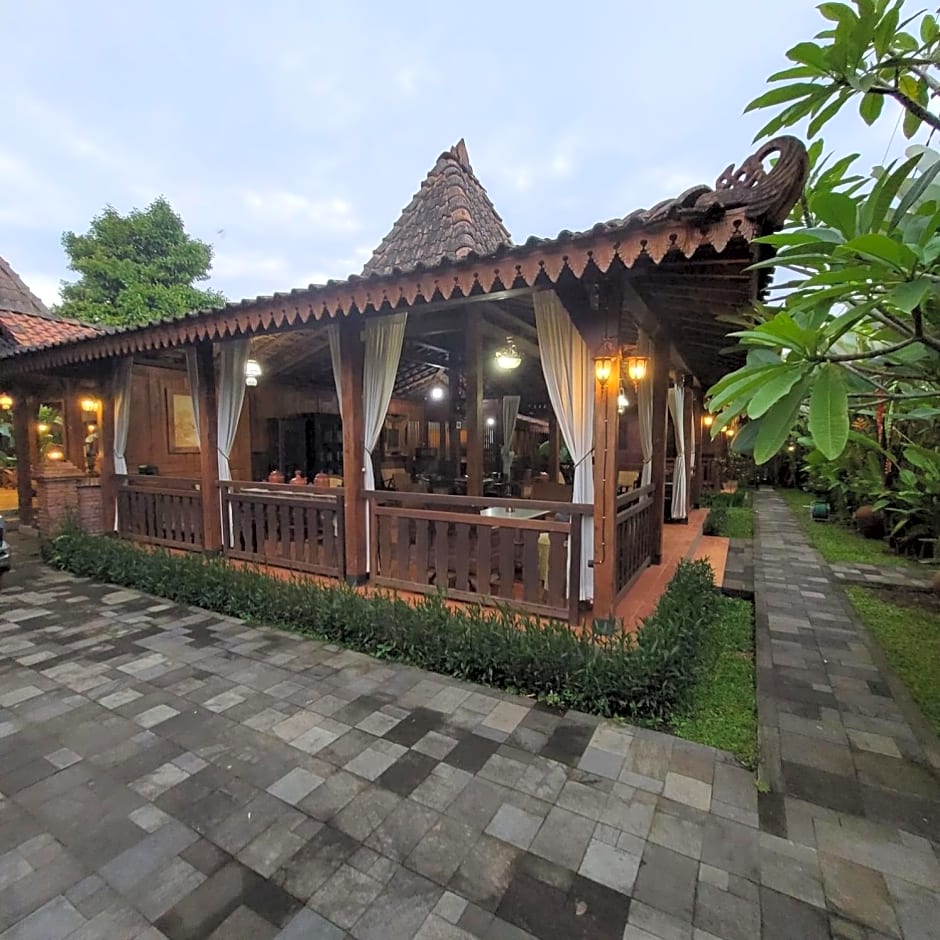 La Tavisa Hotel Borobudur