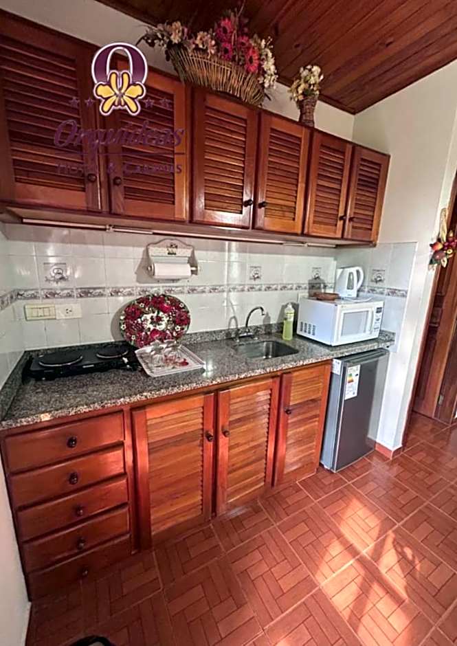 Orquideas Hotel & Cabañas