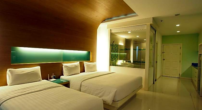 View Talay 6 by Pat 42