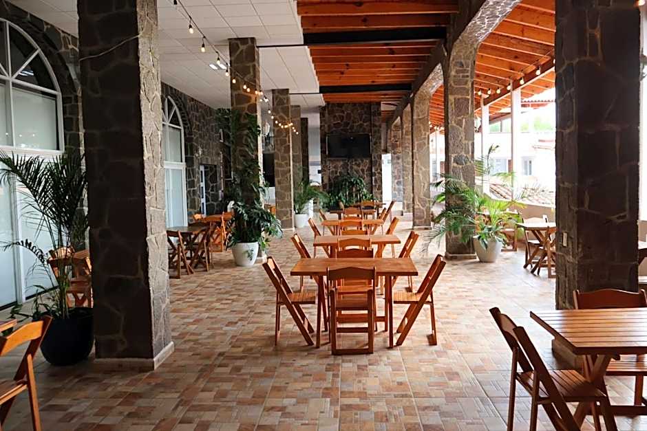 Hotel Tierras Blancas