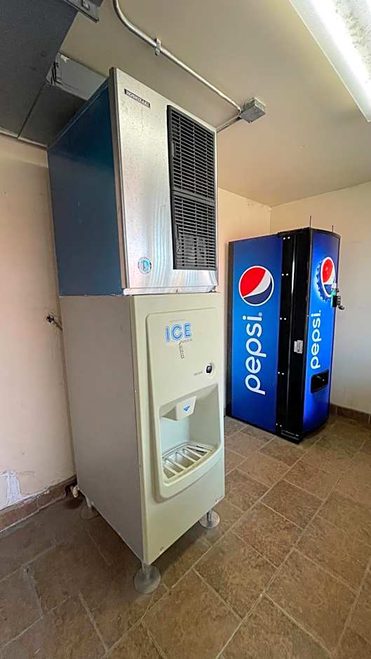 Days Inn by Wyndham Salina South