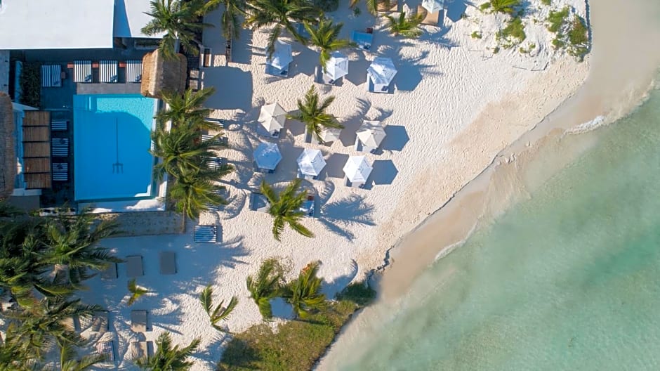 Casa del Jaguar Beach Hotel
