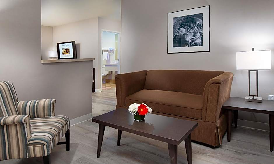 Safari Inn, a Coast Hotel