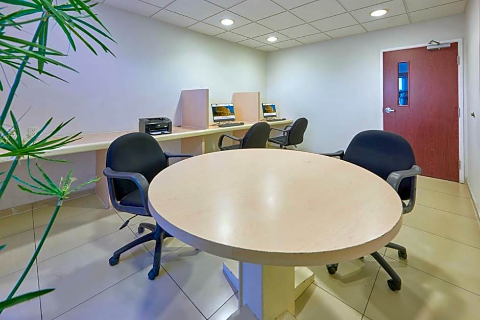 City Express by Marriott Manzanillo