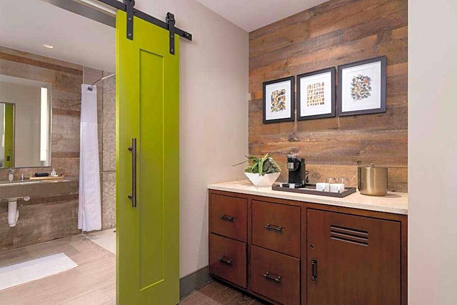 The Stella Hotel, Autograph Collection