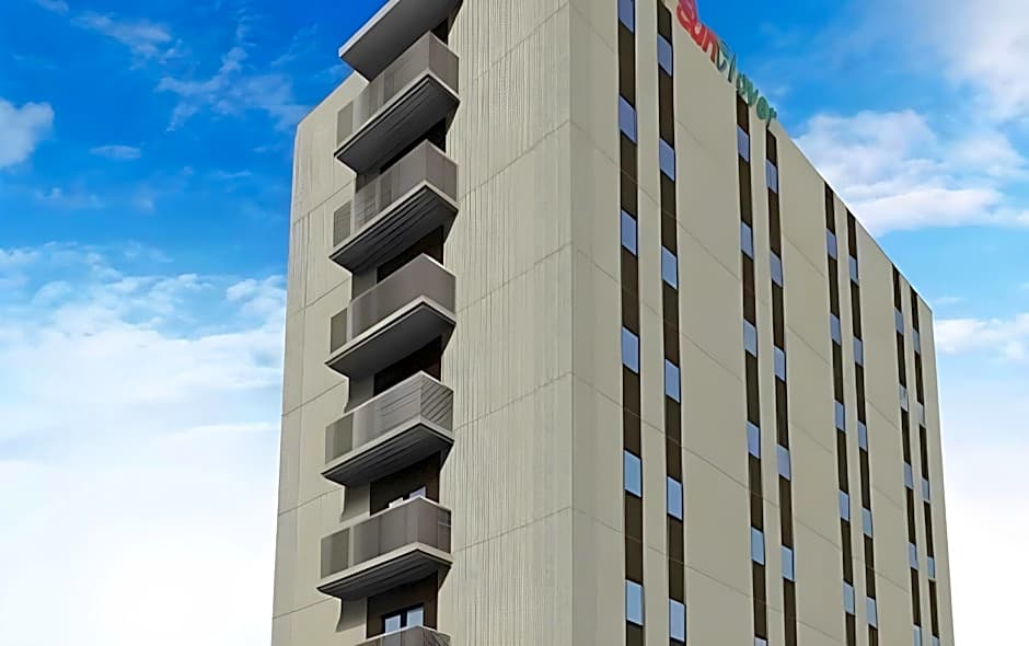 Hotel Sun Clover Koshigaya Eki mae