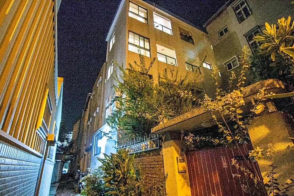 White House – Tainan, LA