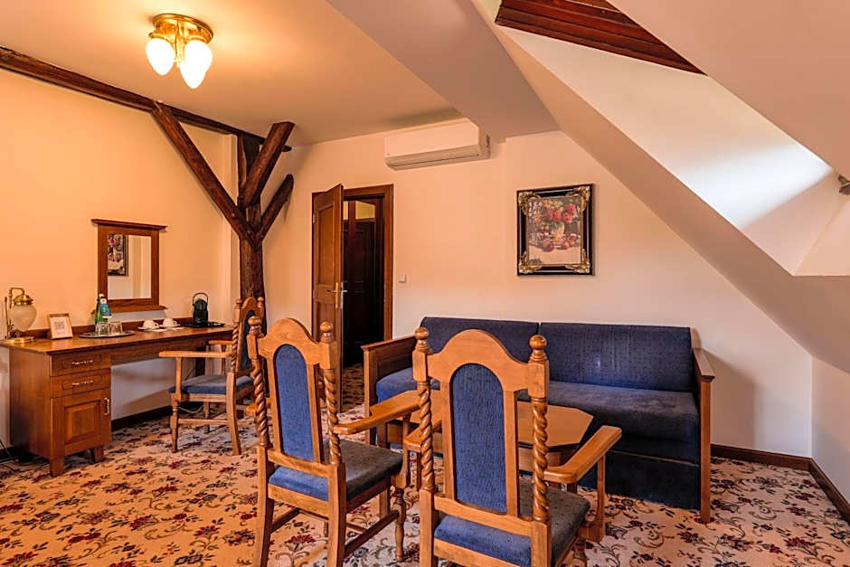 LH Hotel Gold