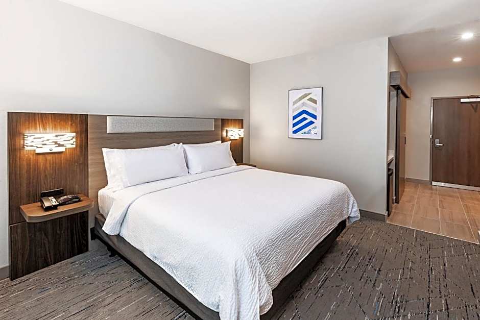 Holiday Inn Express & Suites Senatobia I-55 By IHG