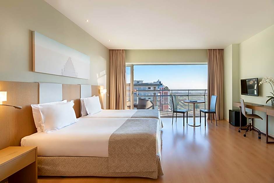 Eurostars Oasis Plaza