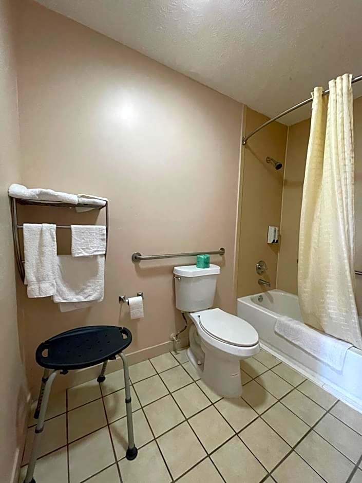 Garden Inn & Suites