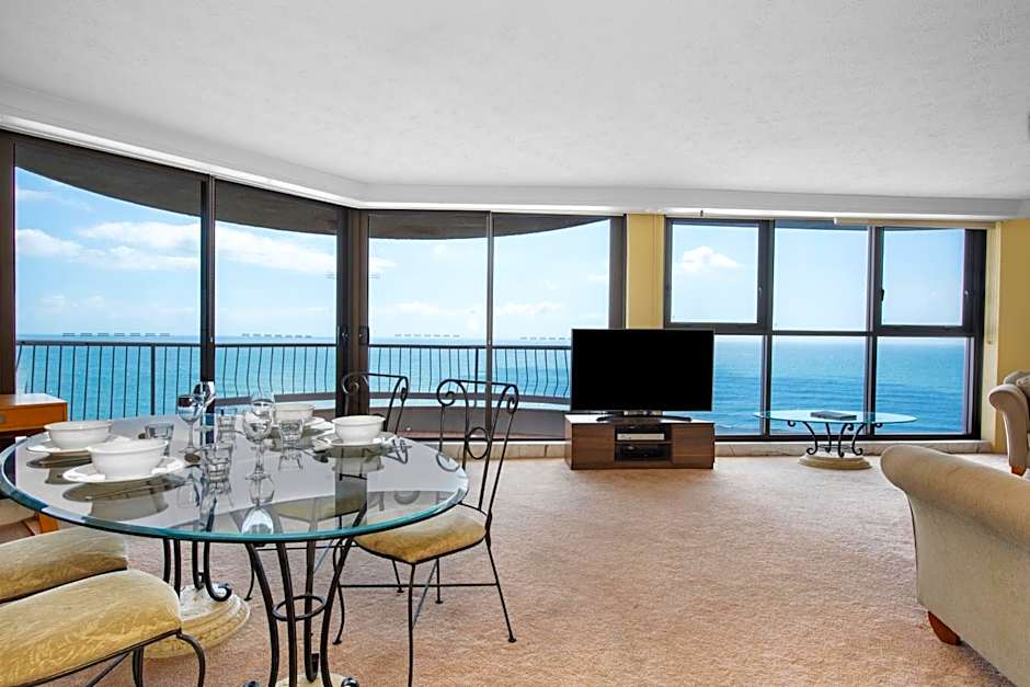 BreakFree Acapulco Surfers Paradise