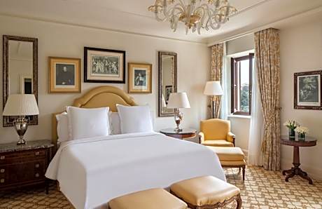 Four Seasons King Room