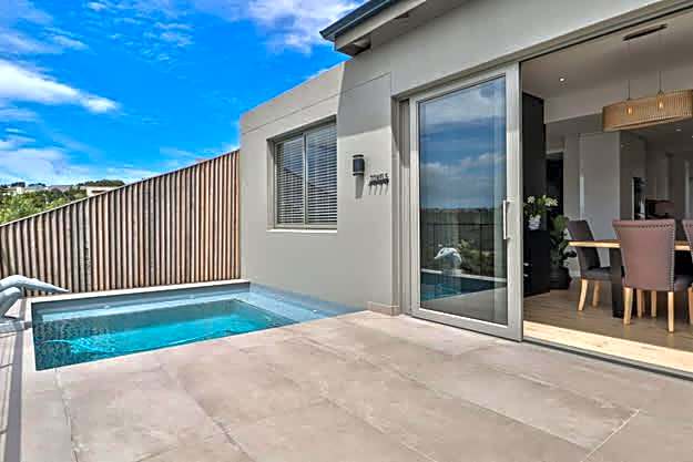 Villa Pacifico - 4BR Hilltop Lux Pool & View