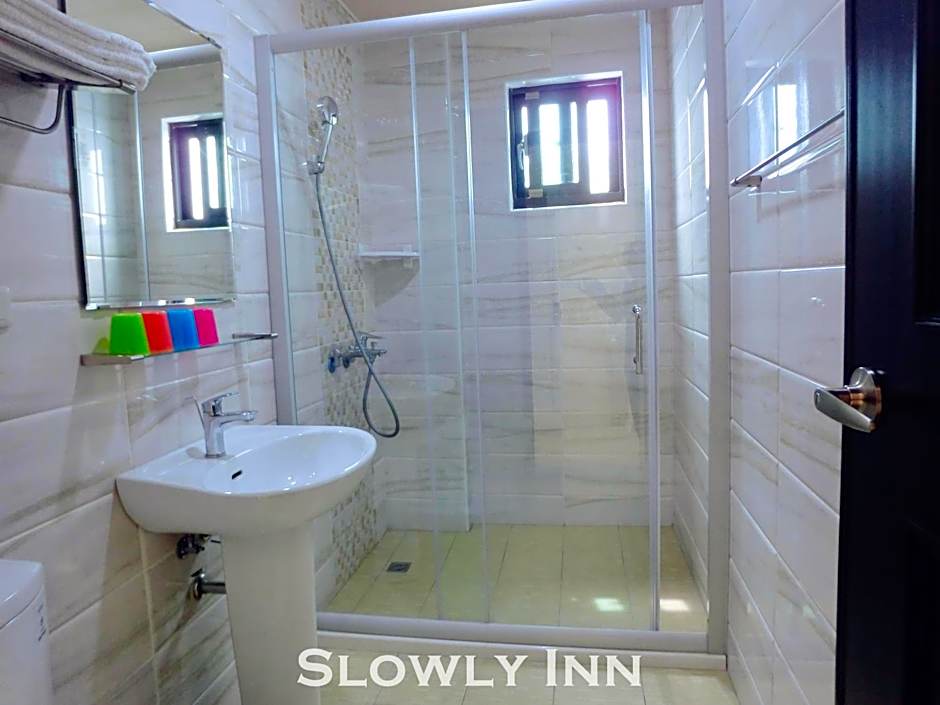 Slowly Inn