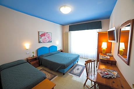 Superior Double Room with Extra Bed and Balcony