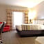 Country Inn & Suites by Radisson, Freeport, IL