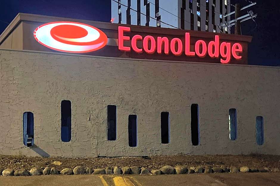 Econo Lodge Motel Village