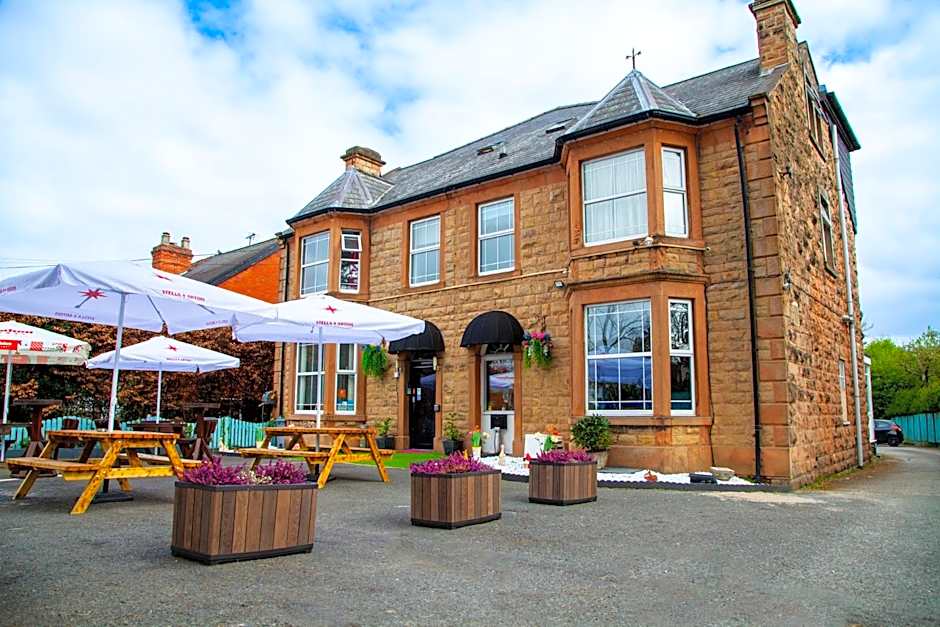 Pine Lodge Hotel & Restaurant Mansfield