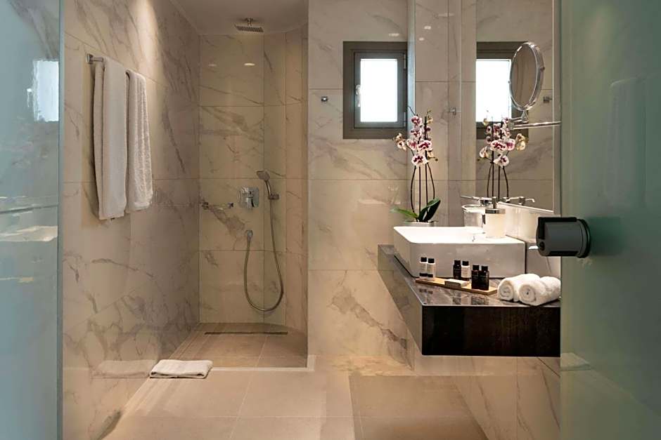 High Beach White - Adults Only