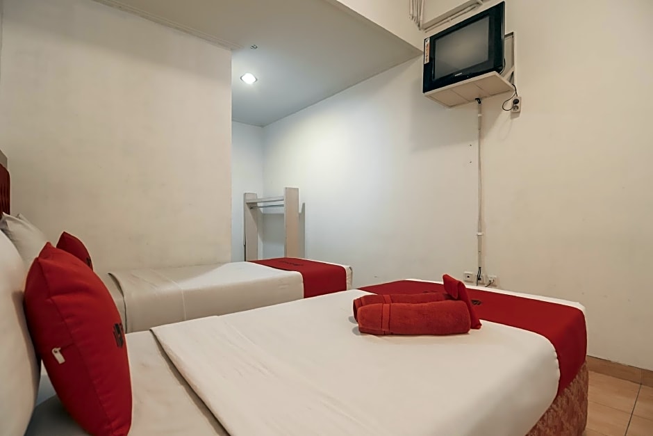 RedDoorz @ Buah Batu 3