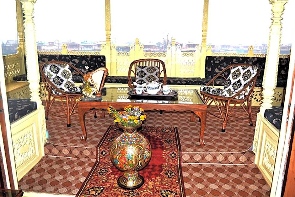 Swan Group of Houseboats, Golden Dal Lake