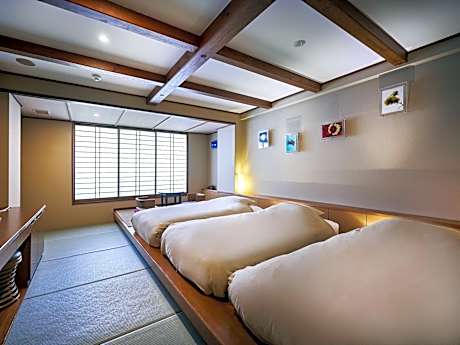 Japanese Style Triple Room - Non-Smoking