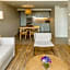 The Pearl Troia