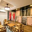 Lynlan Hostel & Cafe