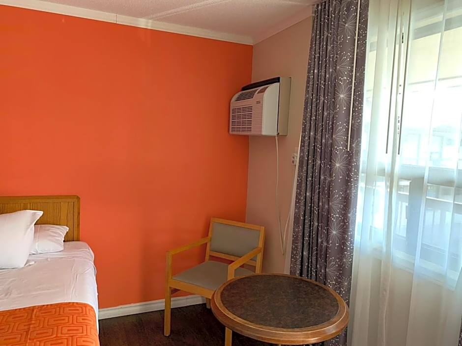 Howard Johnson by Wyndham Niagara Falls