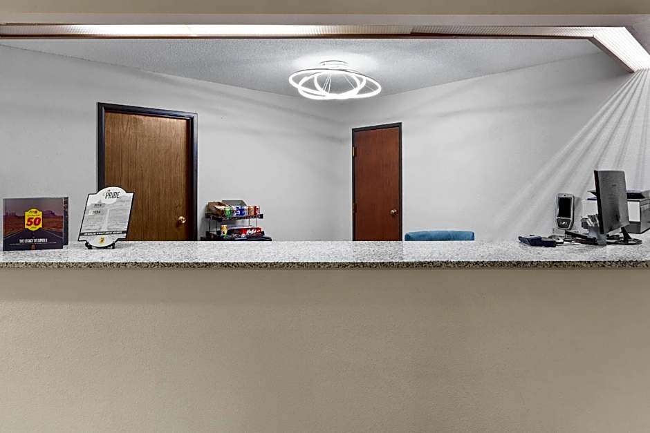 Super 8 by Wyndham Rock Port MO