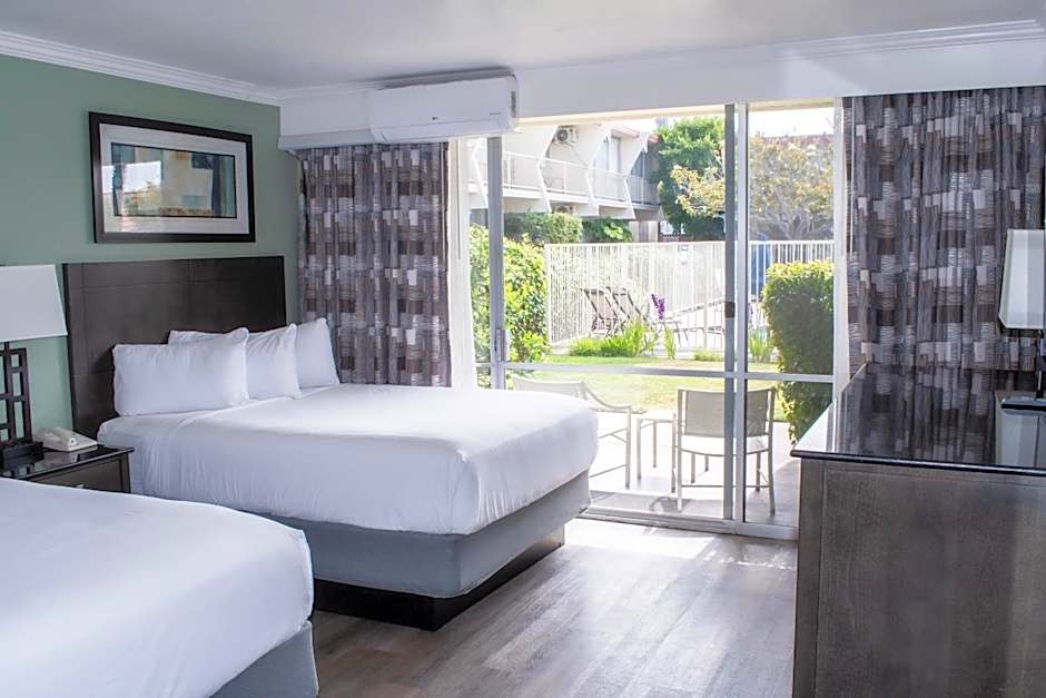 Travelodge by Wyndham Monterey Bay