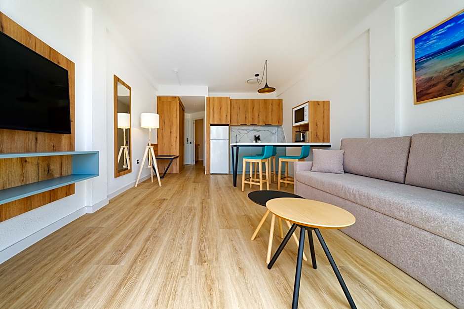 Photo 1 of 12 of PREMIUM 1 BED APARTMENT SEA VIEW HIGH FLOOR 3 ADULTS + 1 CHILD