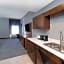 La Quinta Inn & Suites by Wyndham Louisville East