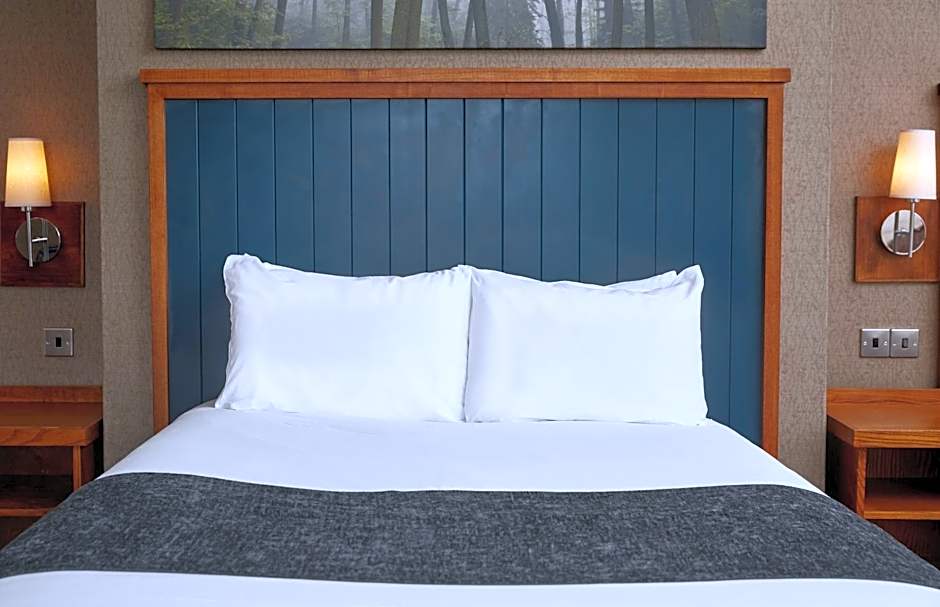 White Rabbit by Chef & Brewer Collection