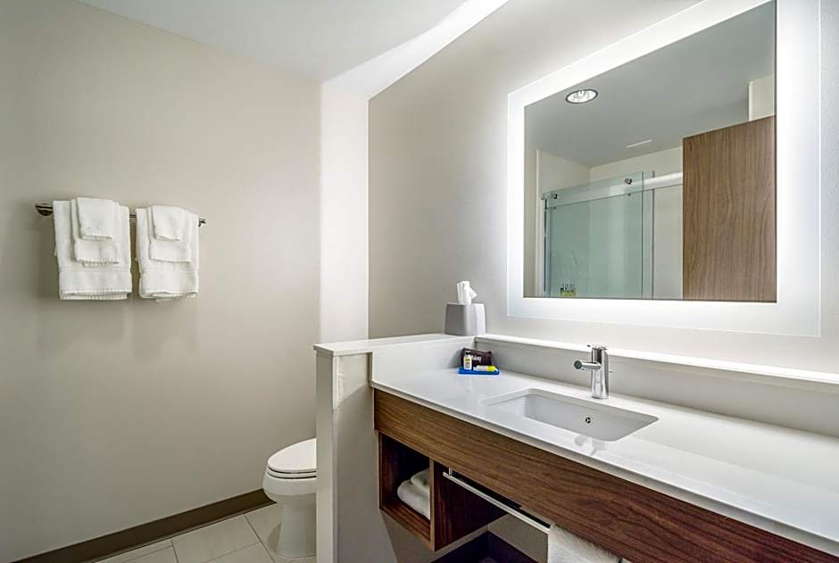 Holiday Inn Express and Suites Asheboro By IHG