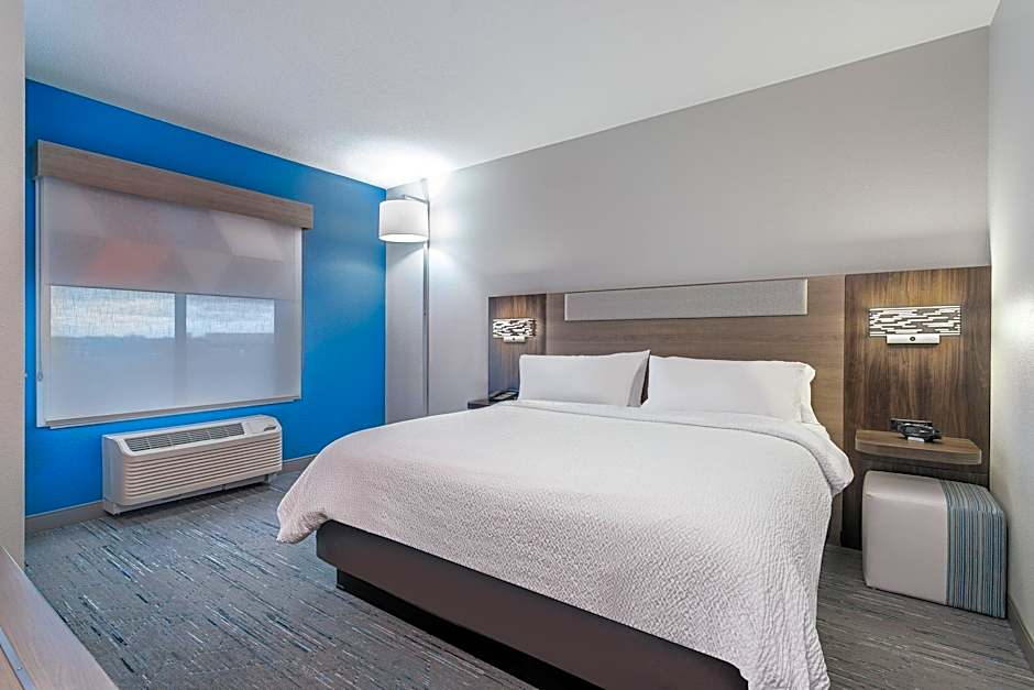 Holiday Inn Express Hotel And Suites Columbus Edinburgh By IHG