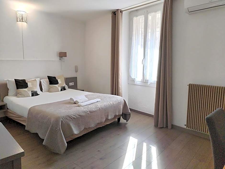 Logis Hôtel La Bastide d'Entraigues