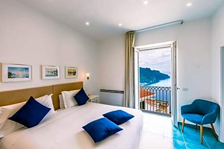 Deluxe Double Room with Sea View