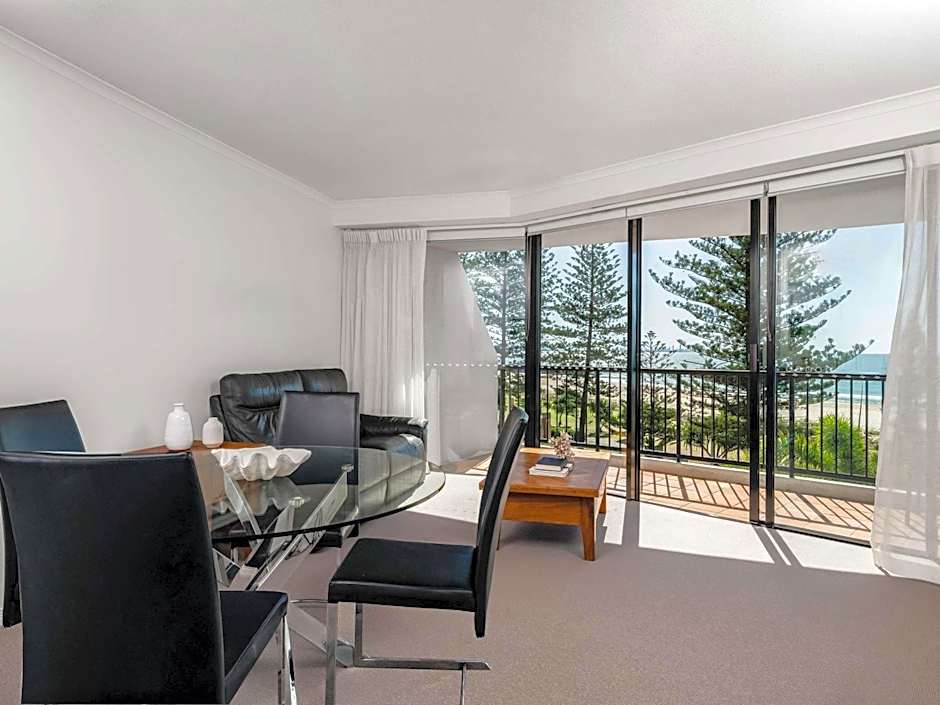 Mantra Coolangatta Beach