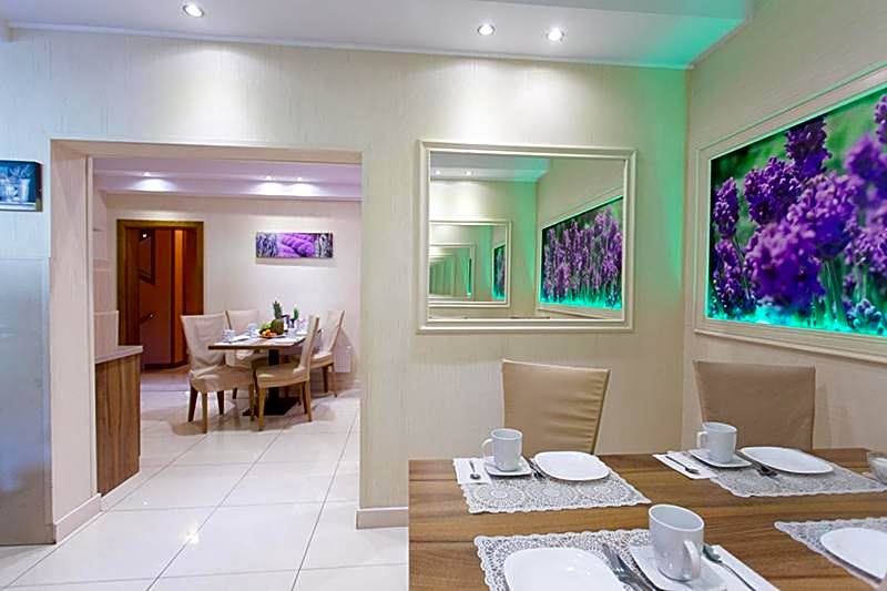 Villa Anna - Noclegi Rooms - FREE parking, taras, 1500m do Starówki