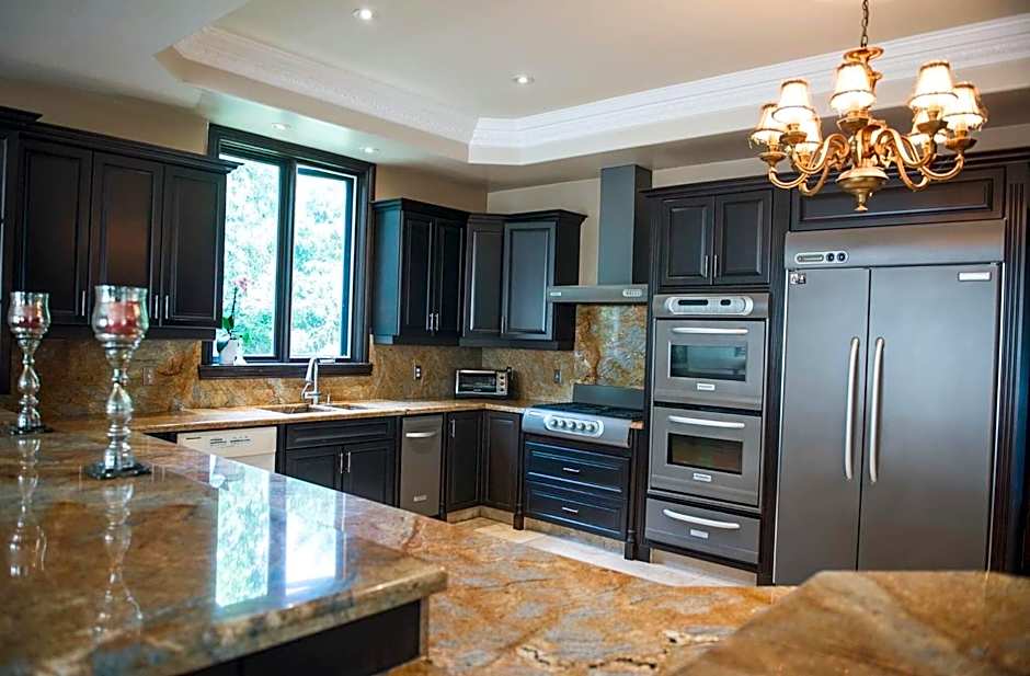 JstLikeHome - Luxury Mansion & Guesthouse