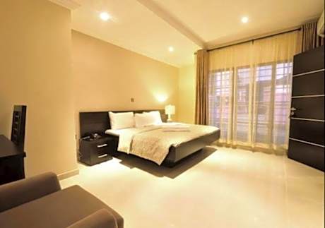 Villa Thirty Three