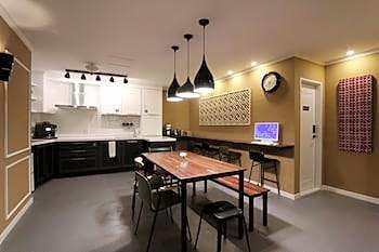 Blueboat Hostel Gyeongju