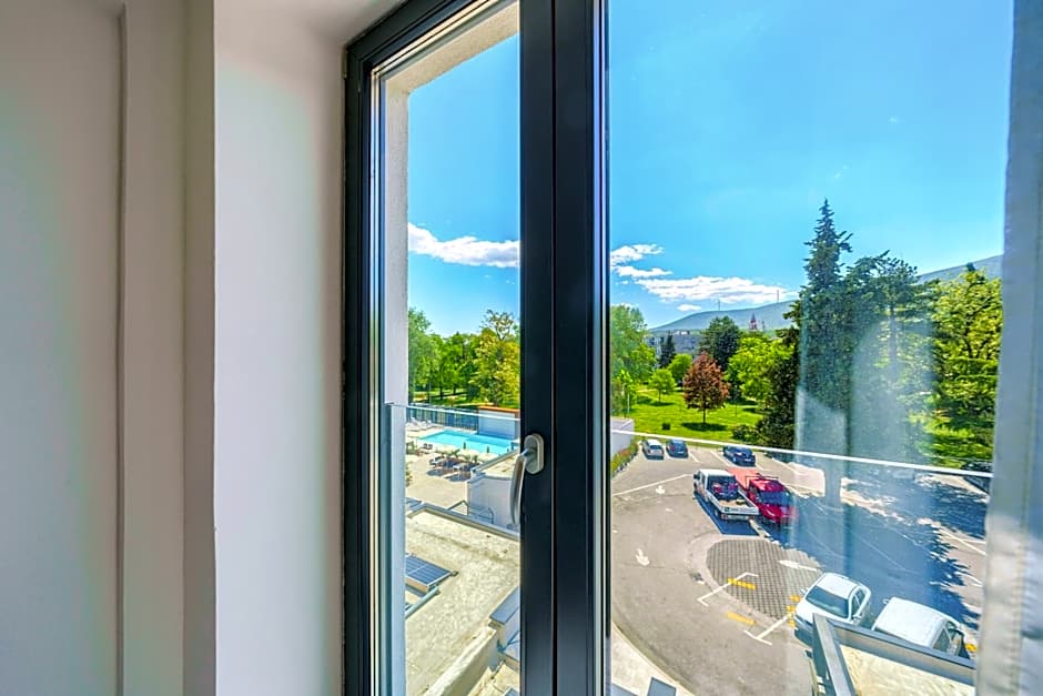 Hotel Alkar - Family Friendly Hotel with Pool in Sinj, Dalmatia