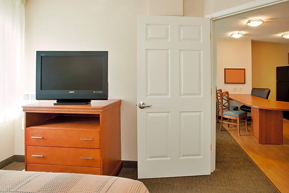 Candlewood Suites Colonial Heights - Fort Lee, an IHG Hotel