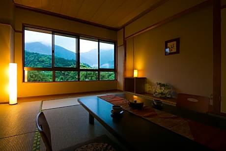 Non-smoking Kataori/Hagami-ma Japanese-style room with 20 tatami mats  Perfect for group travel