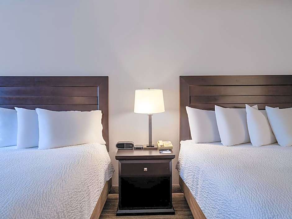 Holiday Inn Express Hotel & Suites Chicago-Libertyville By IHG