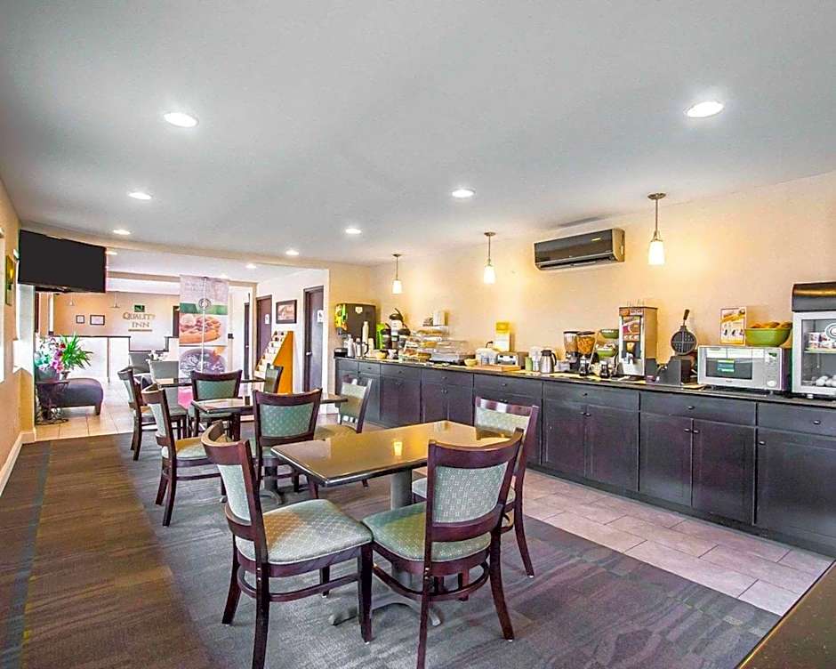 Quality Inn Cairo I-57