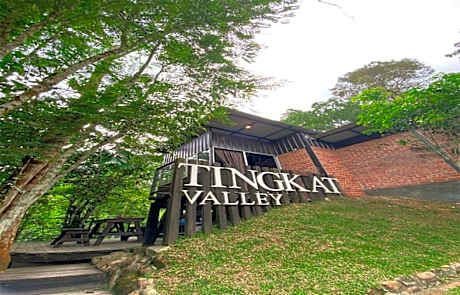 Tingkat Valley